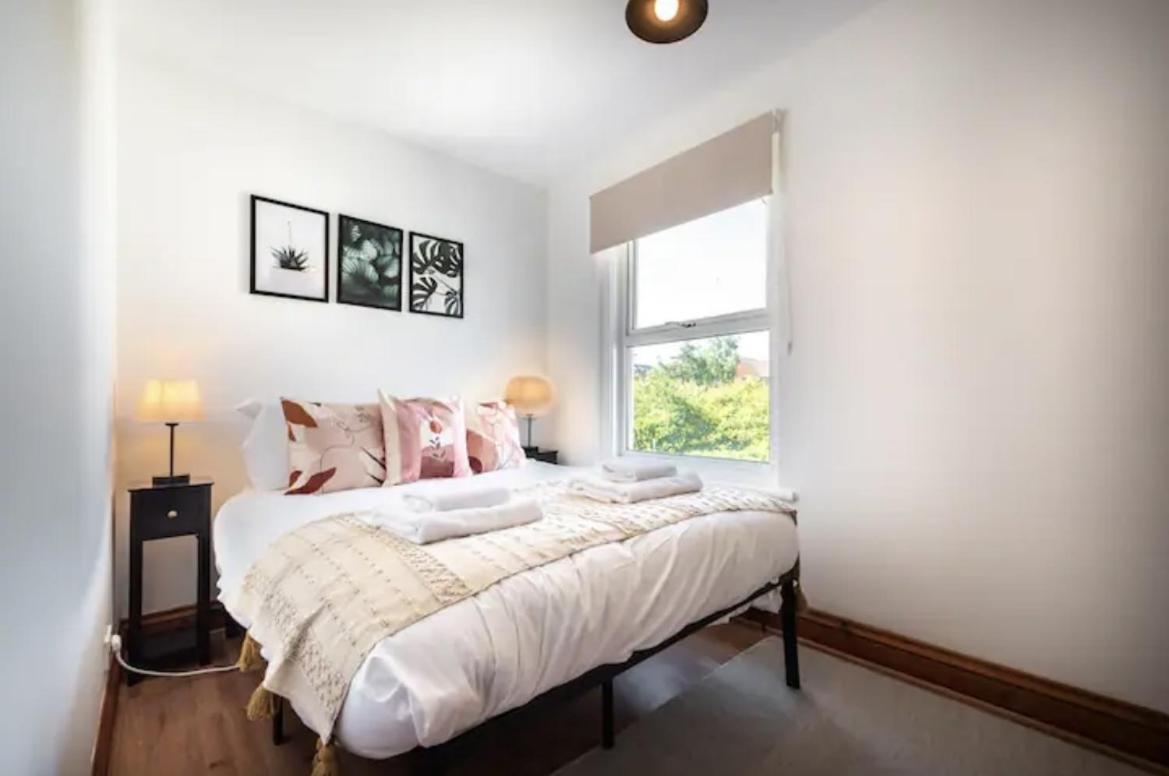 Metropolitan - 2 Bed, Private Parking Apartment, Great Commercial Home From Home Stay! Southampton Exterior photo